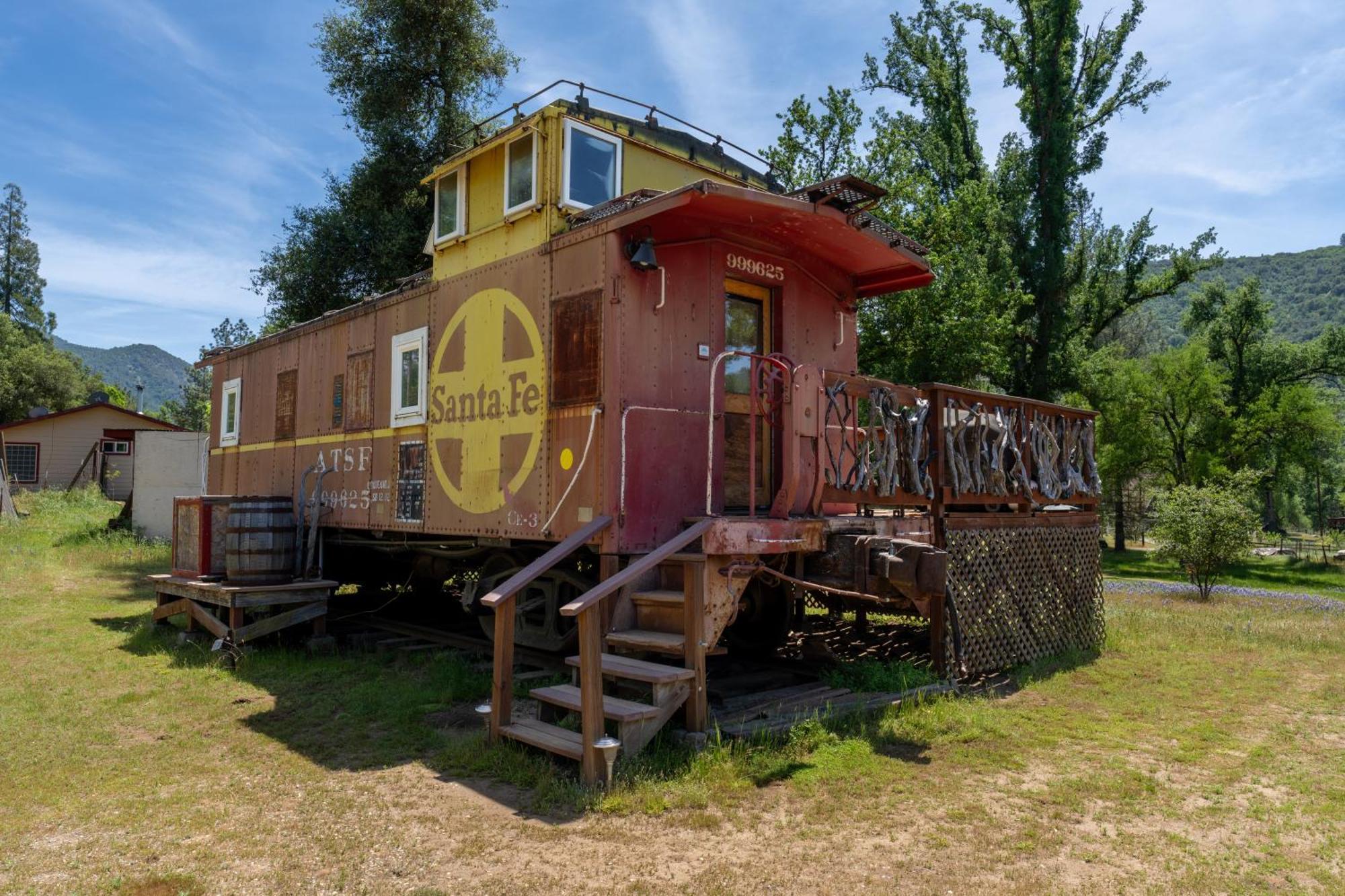 Little Red Caboose Villa Oakhurst Dış mekan fotoğraf