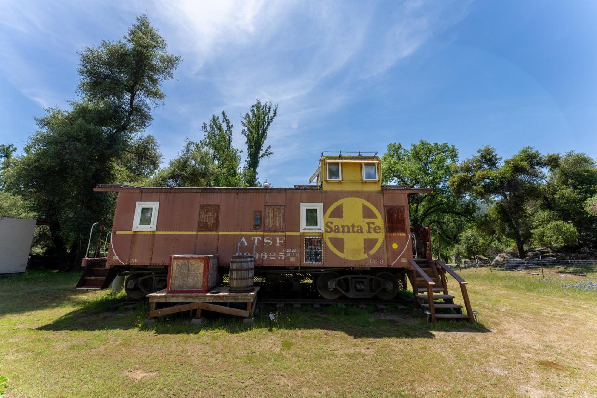 Little Red Caboose Villa Oakhurst Dış mekan fotoğraf