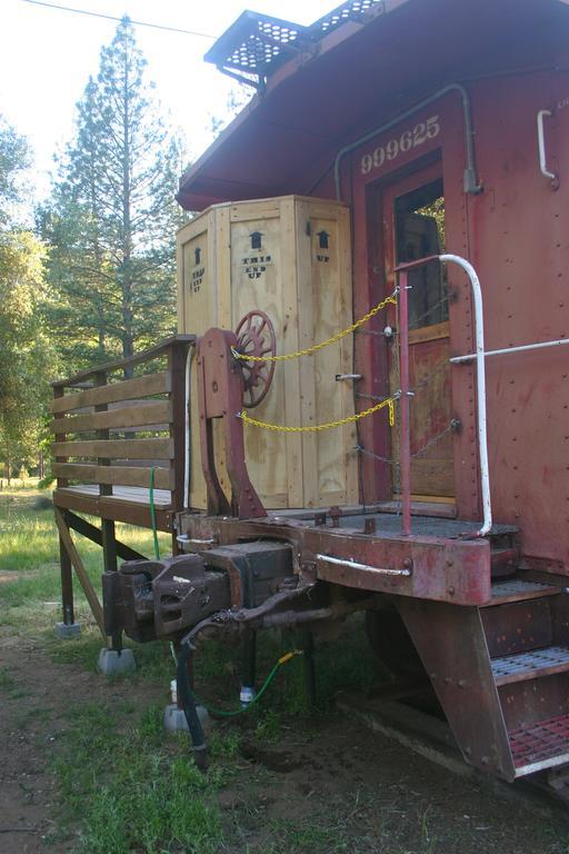 Little Red Caboose Villa Oakhurst Dış mekan fotoğraf