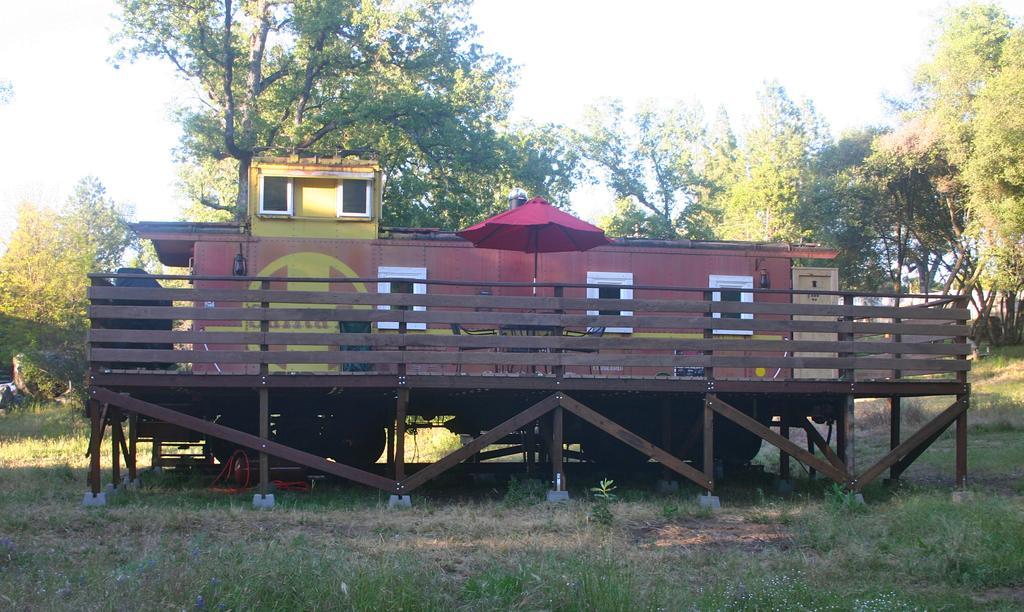 Little Red Caboose Villa Oakhurst Dış mekan fotoğraf